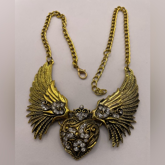 Lovely Angel Winged Heart Necklace Statement Collar Necklace with Crystals - Picture 8 of 8